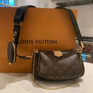 LOUIS VUITTON MULTI POCHETTE